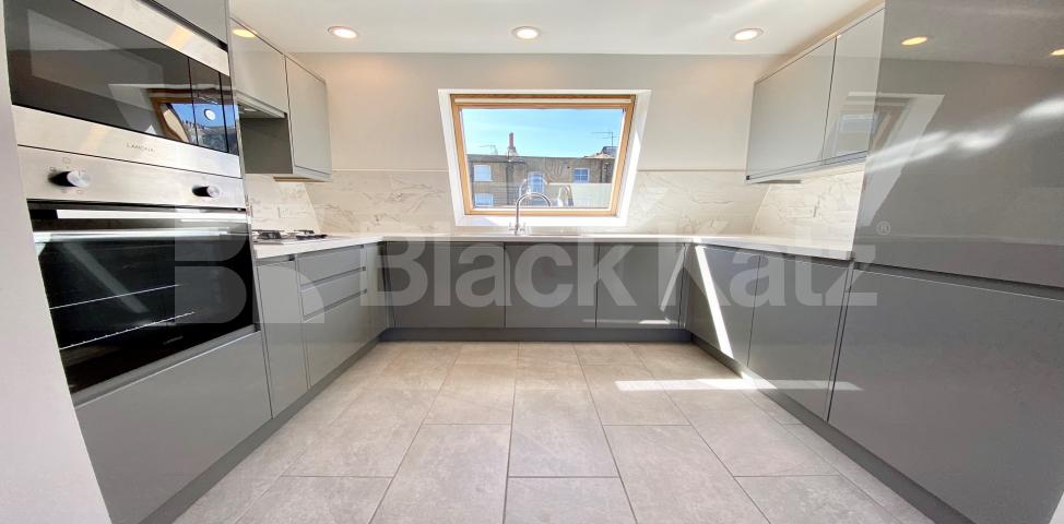 			LET , 3 Bedroom, 1 bath, 1 reception Maisonette			 Alderney Street, Pimlico